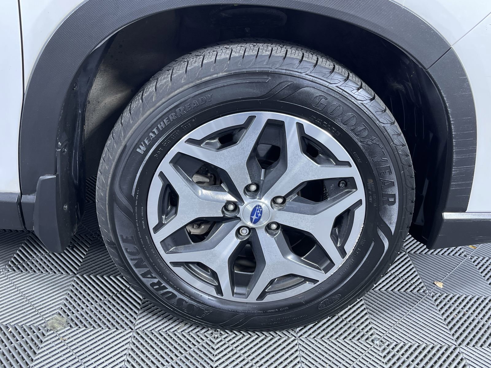 Used 2019 Subaru Forester Premium w/ All-Weather Package AWD/4WD image 25