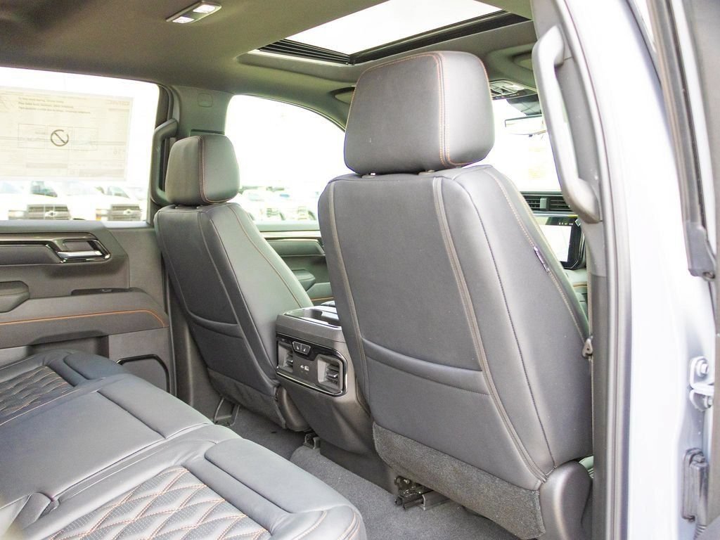 New 2025 GMC Sierra 1500 AT4 w/ AT4 Premium Package AWD/4WD image 20