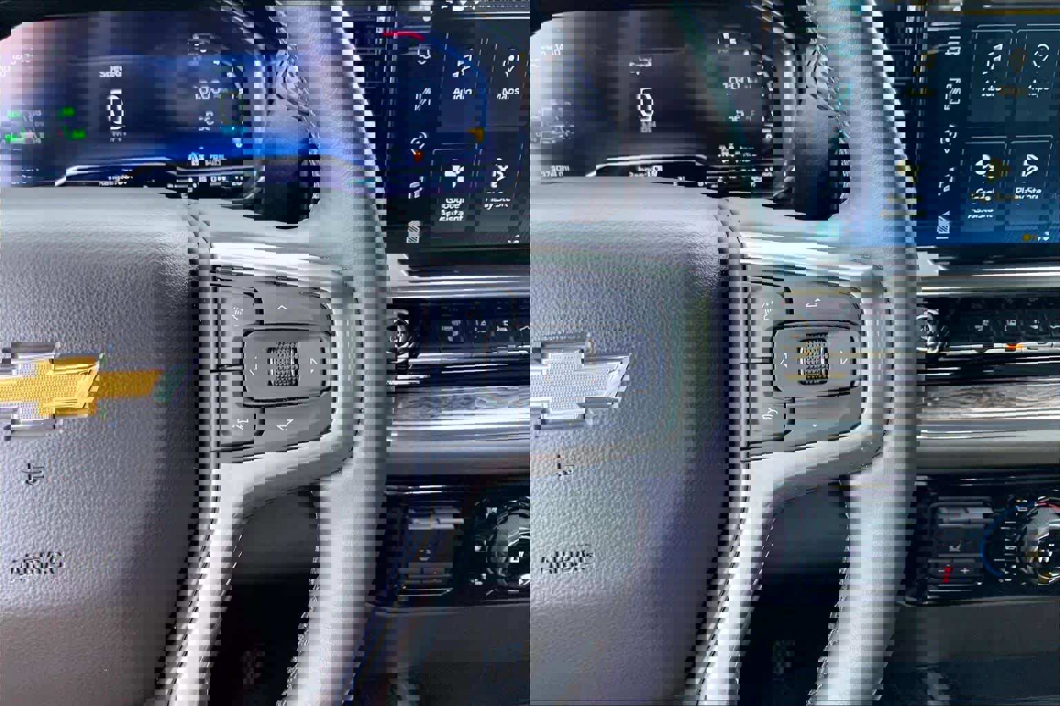 Used 2025 Chevrolet Silverado 2500 LTZ w/ LTZ Premium Package image 24