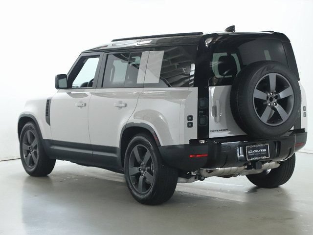 Used 2026 Land Rover Defender 110 S AWD/4WD image 5