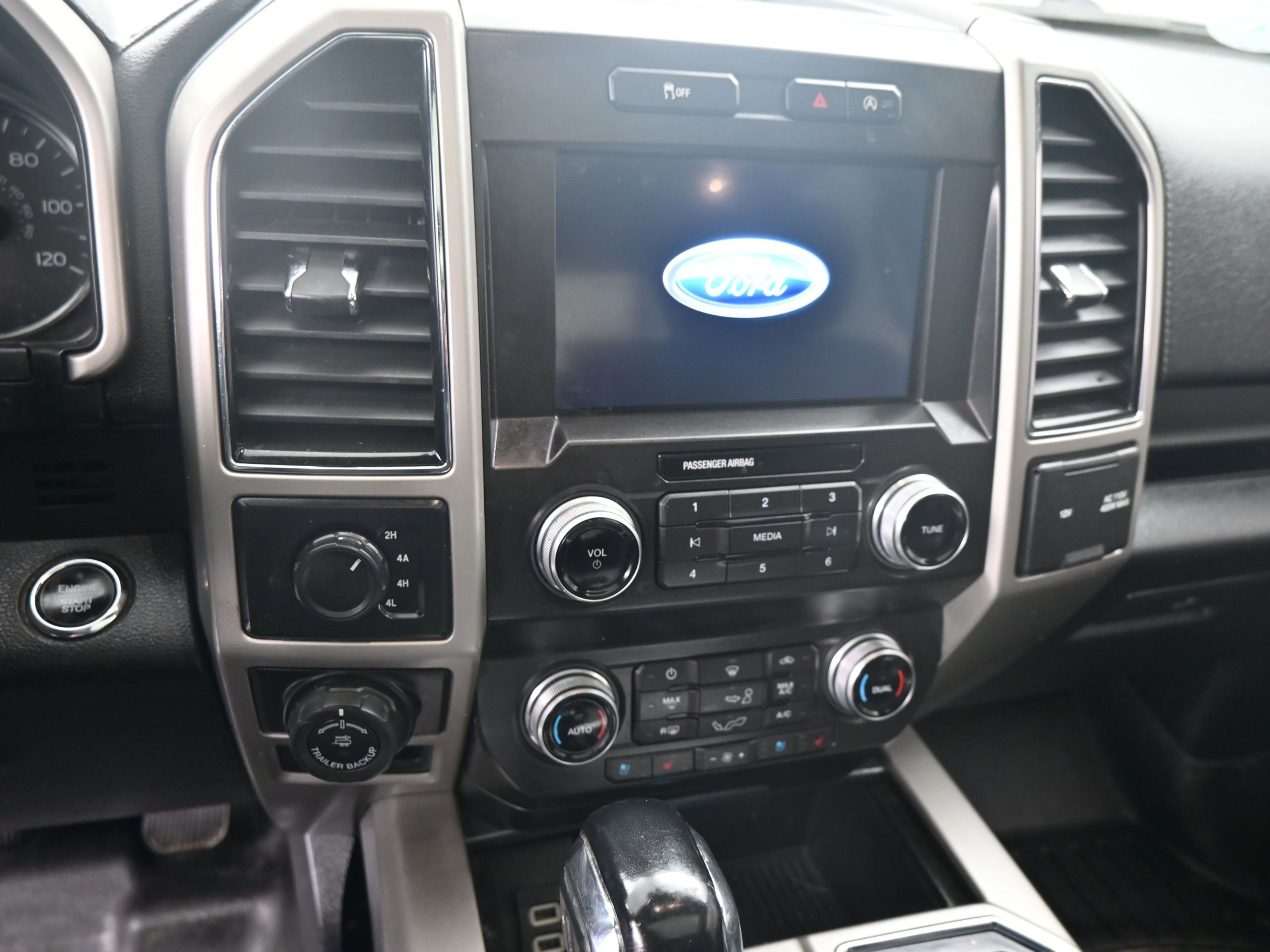 Used 2019 Ford F150 Lariat w/ Equipment Group 502A Luxury image 15