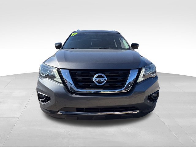 Used 2017 Nissan Pathfinder Platinum w/ Family Entertainment Package AWD/4WD image 8