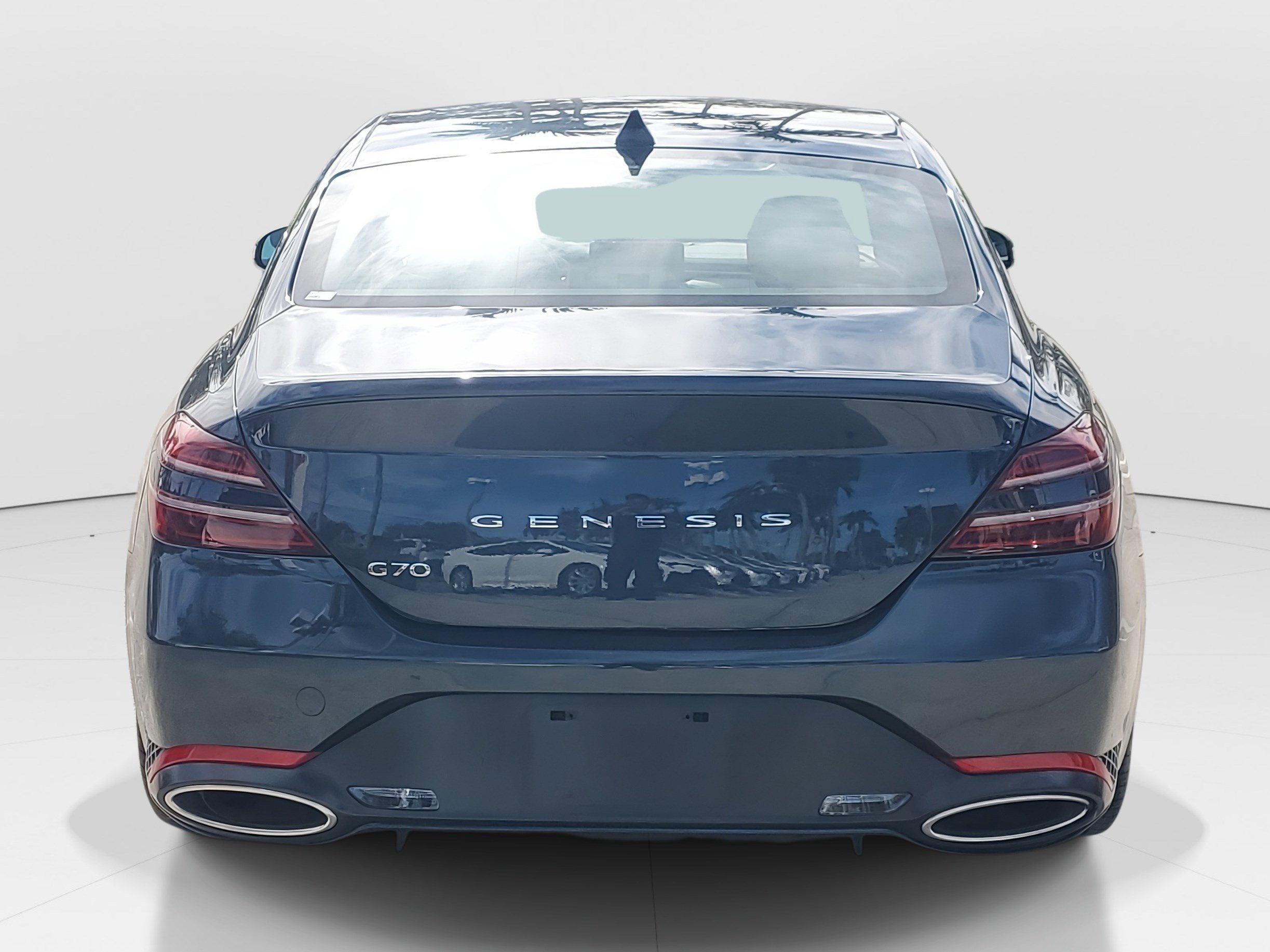 Used 2025 Genesis G70 2.5T image 4