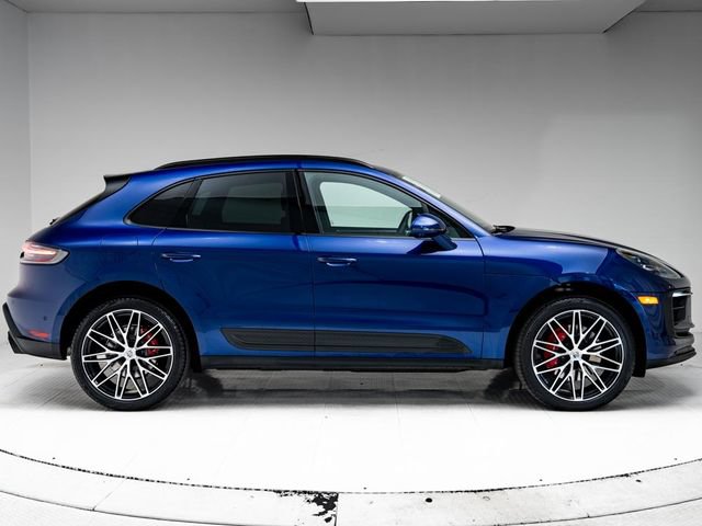 Certified 2023 Porsche Macan S AWD/4WD image 33