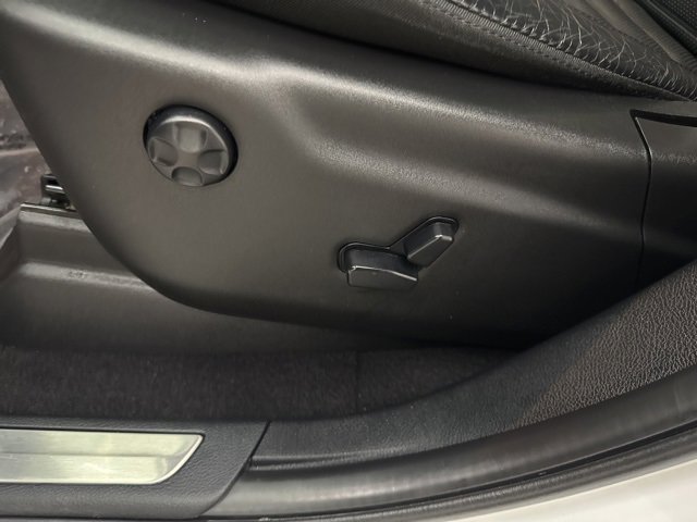 Used 2020 Jeep Grand Cherokee Limited X image 11