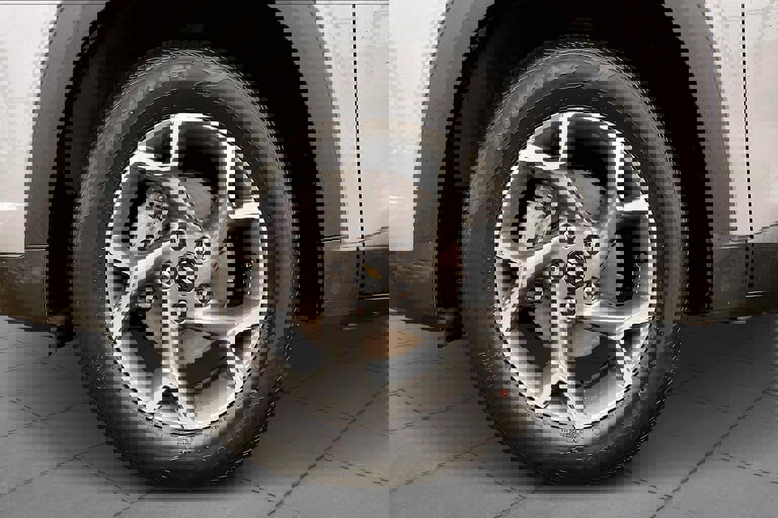 Certified 2025 Chevrolet Trax LT image 12