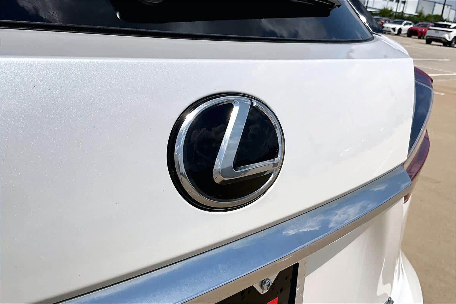 Certified 2022 Lexus RX 350L FWD w/ Premium Package image 31