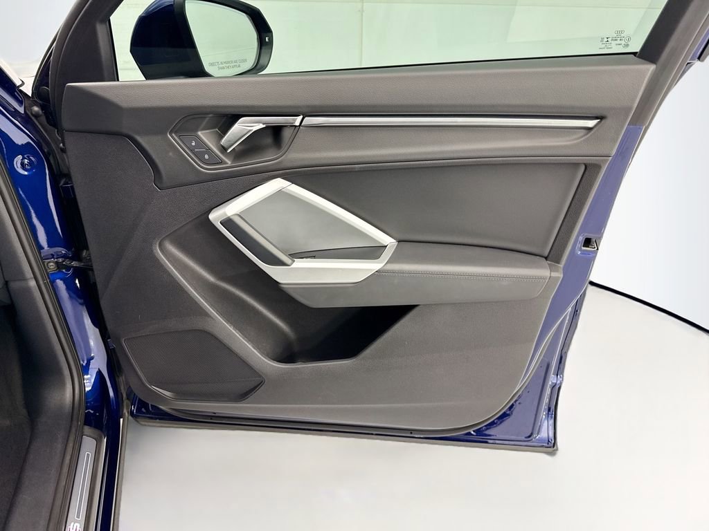 Used 2022 Audi Q3 2.0T Premium Plus w/ Premium Plus Package image 23