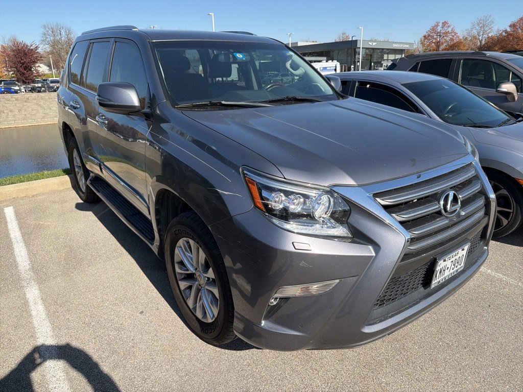 Used 2018 Lexus GX 460 image 4