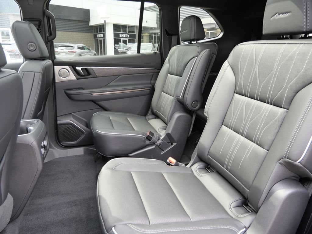 New 2026 Buick Enclave Avenir w/ Super Cruise Package AWD/4WD image 40