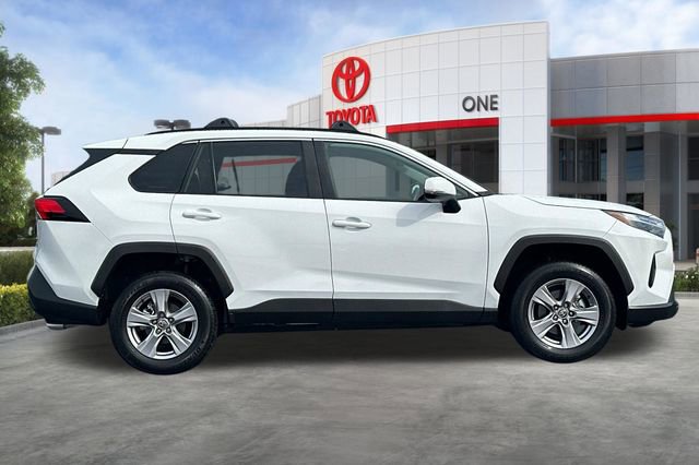 Certified 2025 Toyota RAV4 XLE AWD/4WD image 3