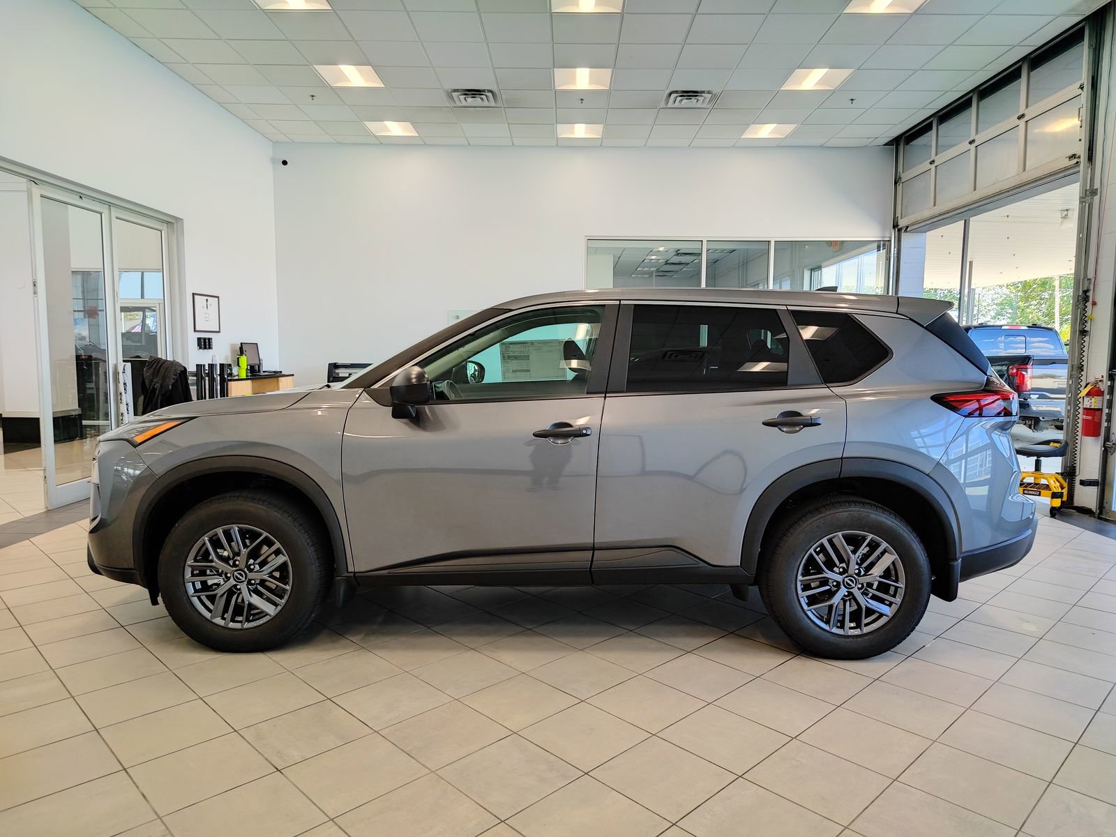 New 2026 Nissan Rogue S image 5