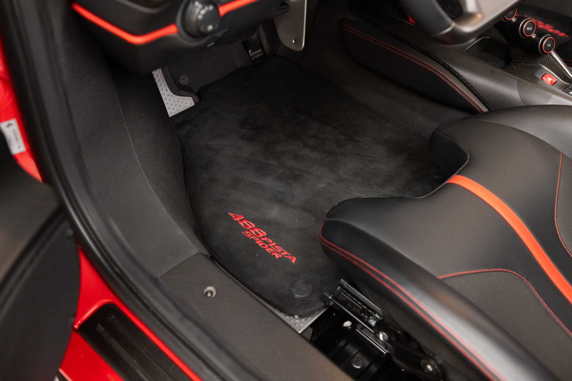 Certified 2020 Ferrari 488 Pista Spider RWD image 94