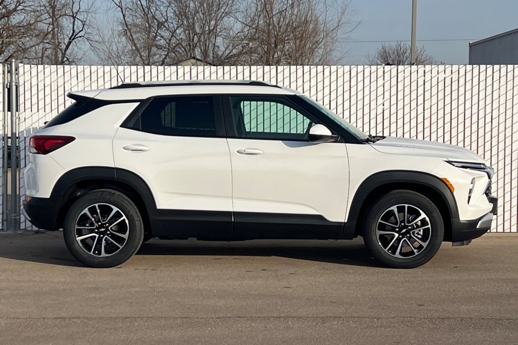 New 2026 Chevrolet TrailBlazer LT w/ Convenience Package image 3