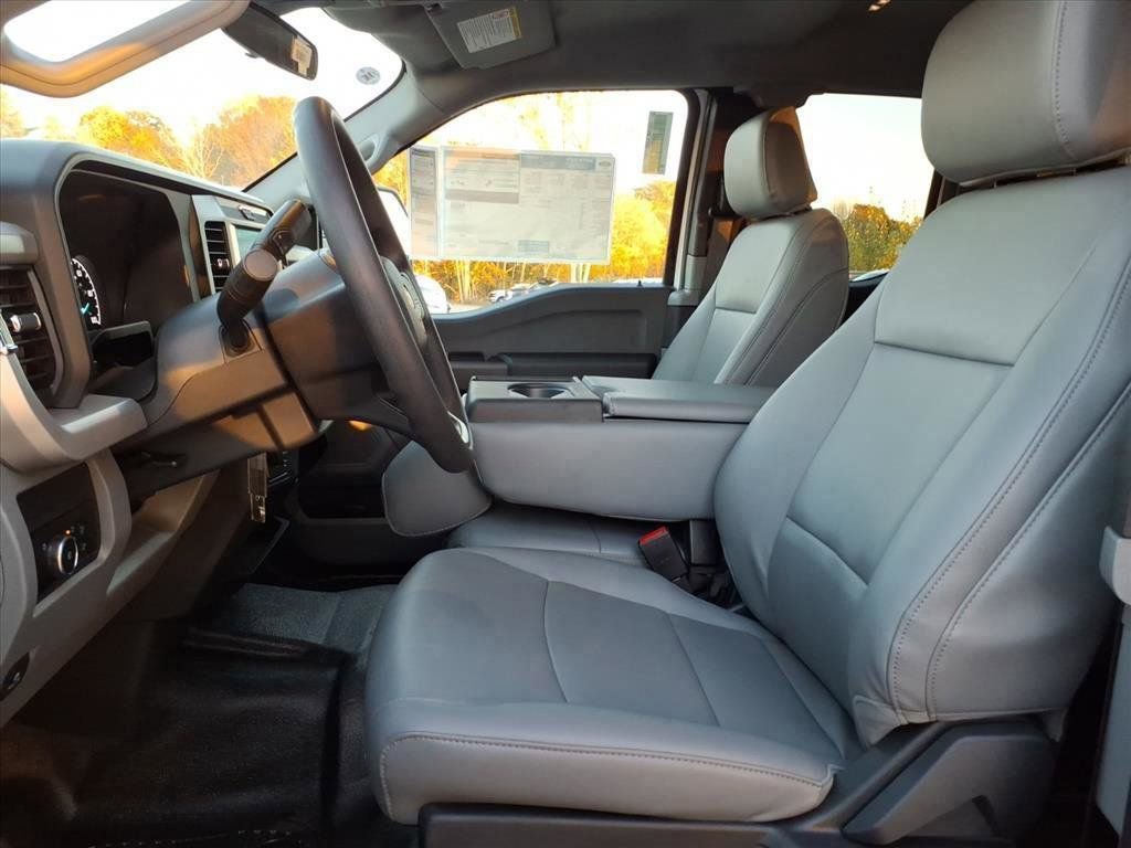 New 2026 Ford F350 XL w/ XL Chrome Package image 11