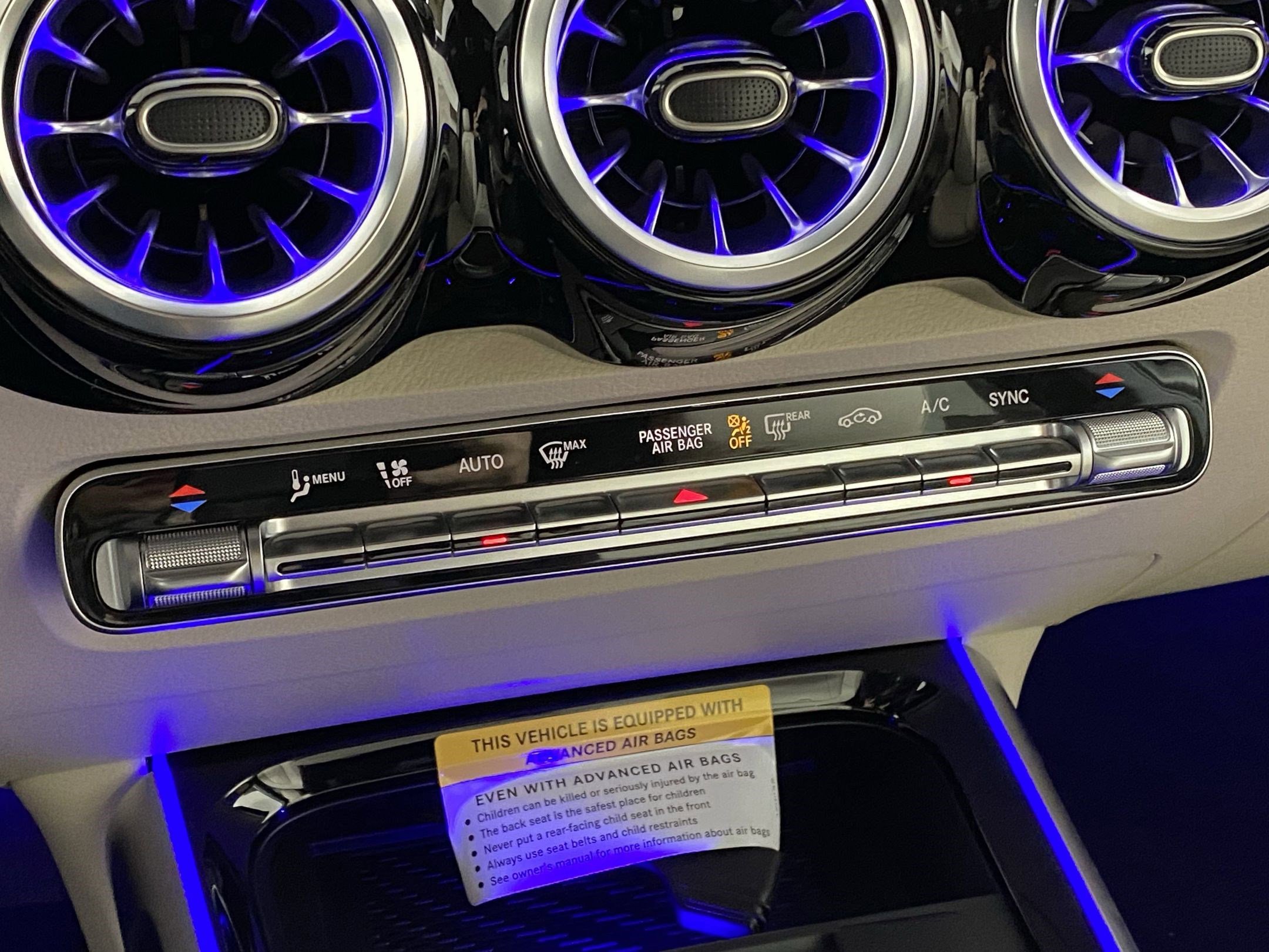 Certified 2025 Mercedes-Benz GLB 250 4MATIC image 26