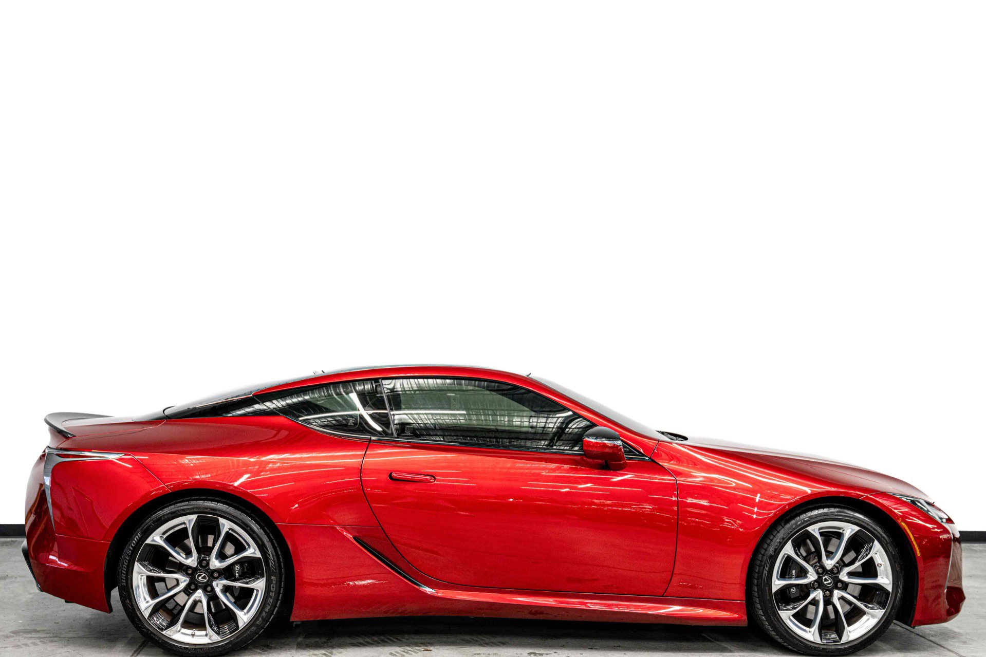 Used 2018 Lexus LC 500 Coupe w/ Touring Package RWD image 2