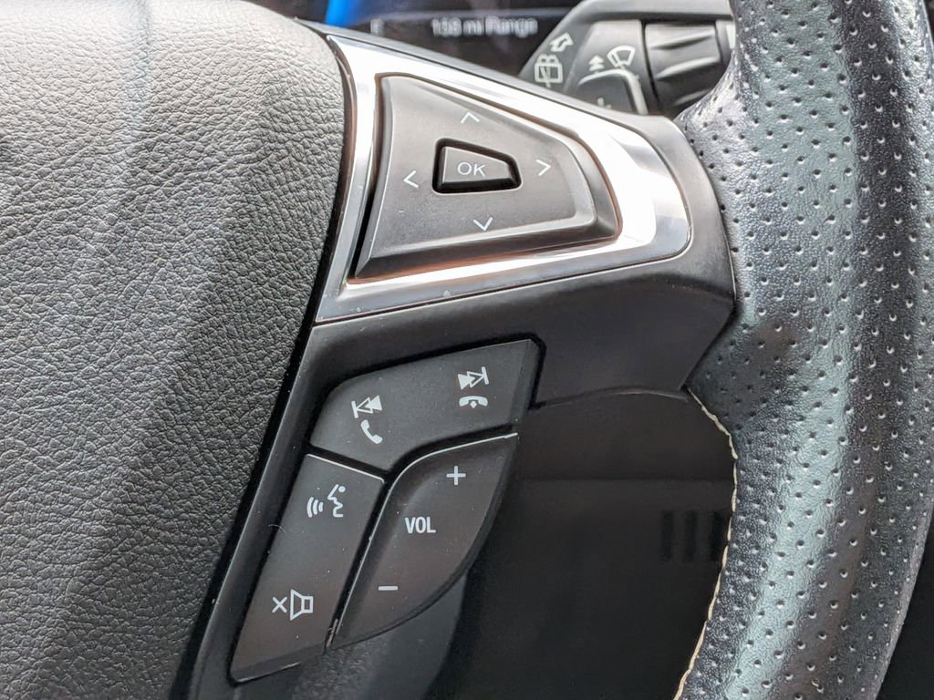 Used 2021 Ford Edge ST image 25