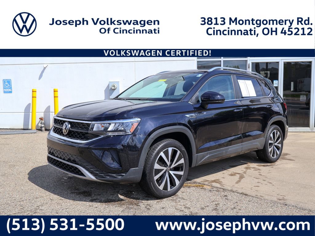 Certified 2022 Volkswagen Taos SE AWD/4WD image 1