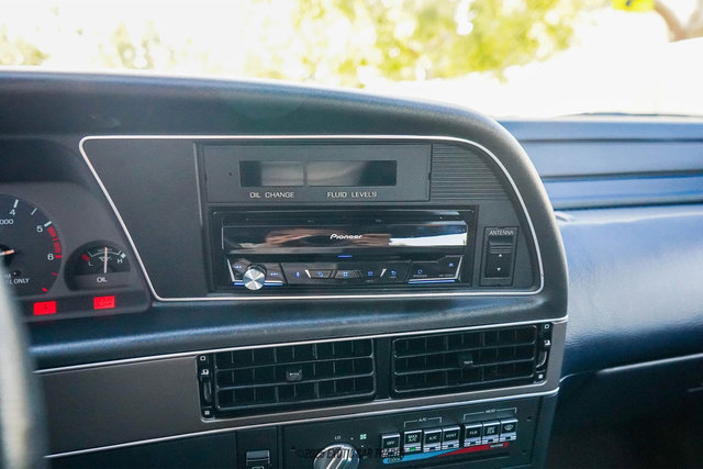 Used 1989 Ford Thunderbird Super RWD image 36