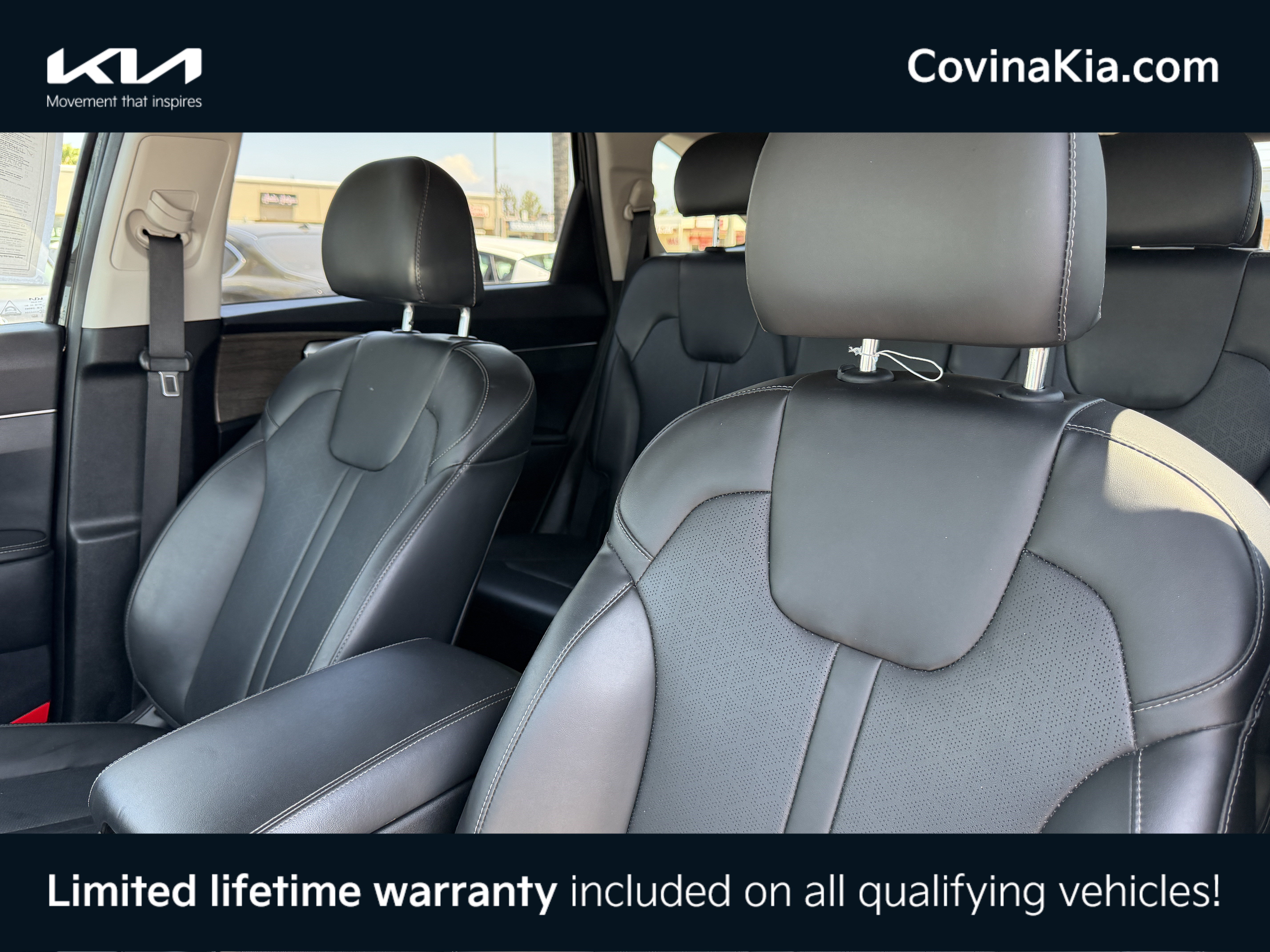 Certified 2022 Kia Sorento S w/ Panoramic Sunroof Package AWD/4WD image 17