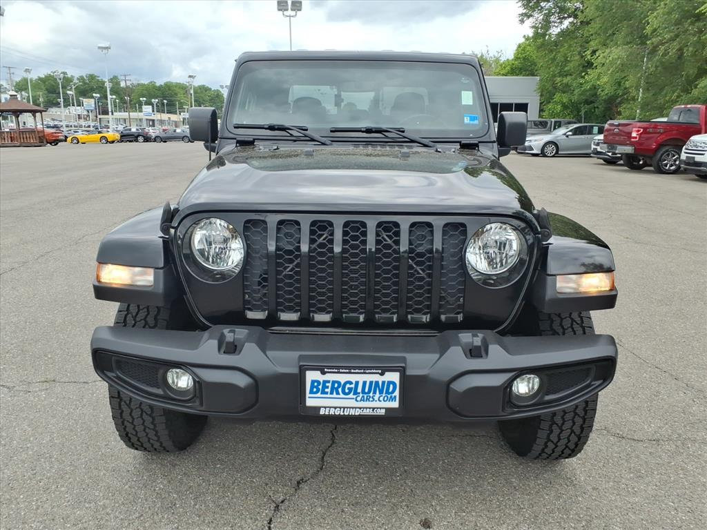 Used 2022 Jeep Gladiator Sport AWD/4WD image 7