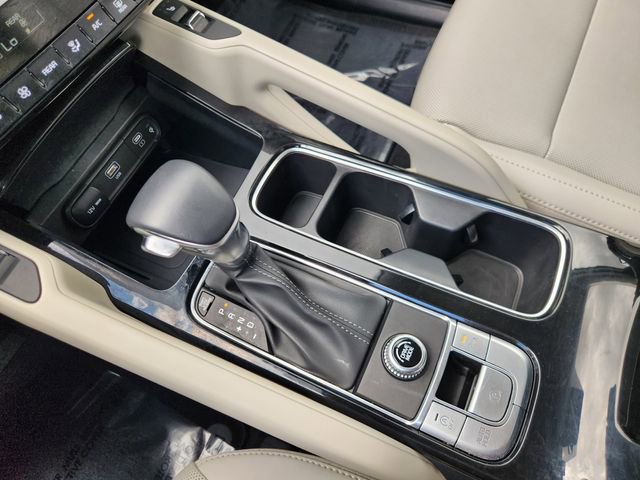 Used 2025 Kia Telluride S FWD image 18