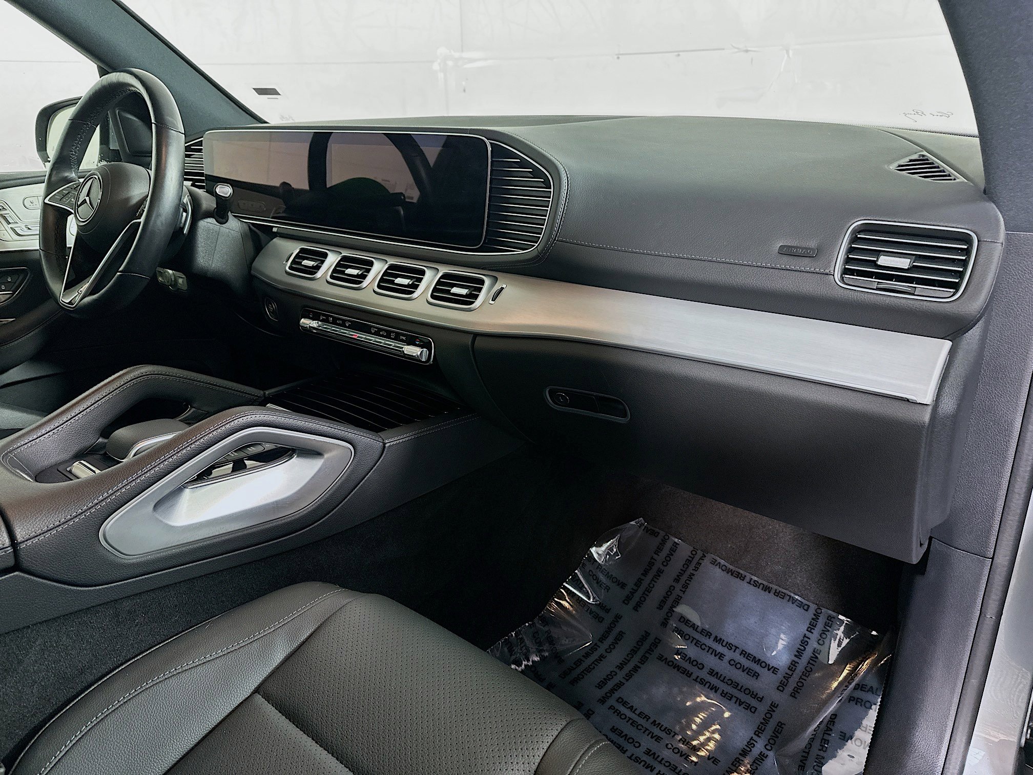 Certified 2025 Mercedes-Benz GLS 450 4MATIC image 32