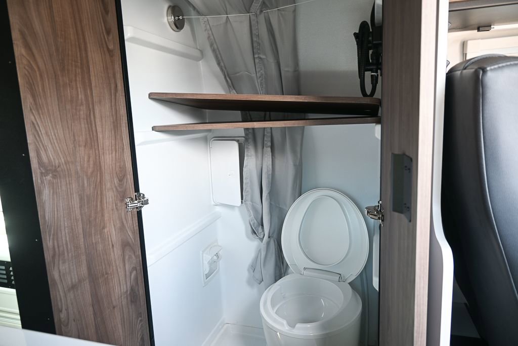 Used 2023 Mercedes-Benz Sprinter 2500 image 17