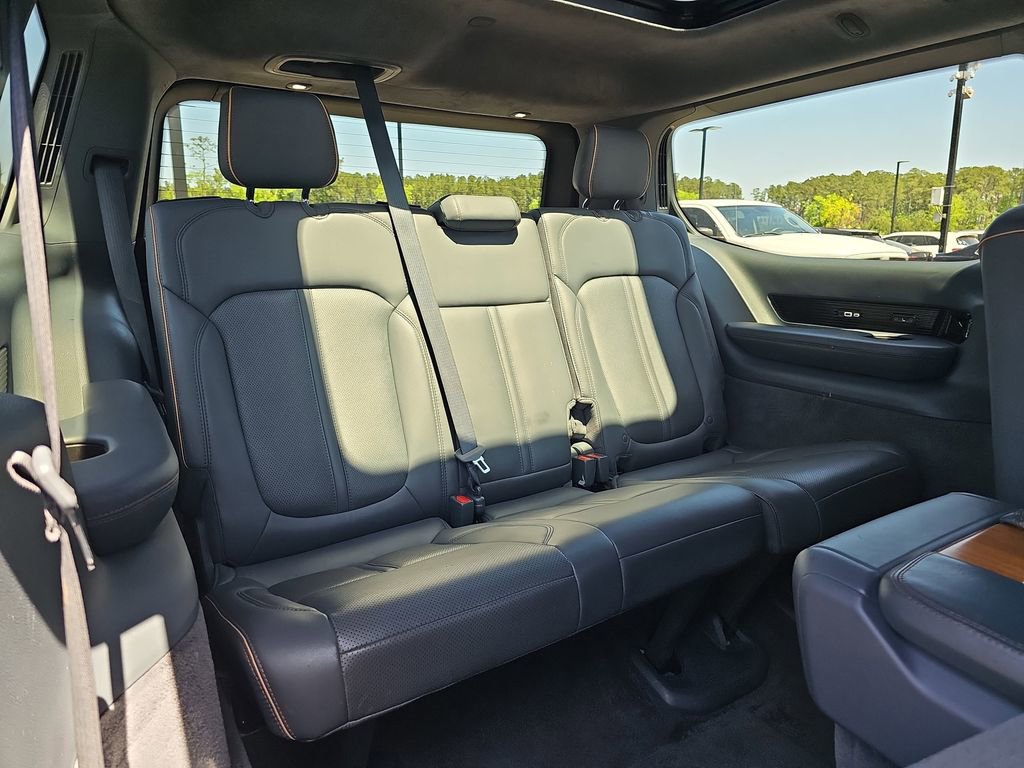 Used 2022 Jeep Grand Wagoneer Series II w/ Convenience Group III AWD/4WD image 16