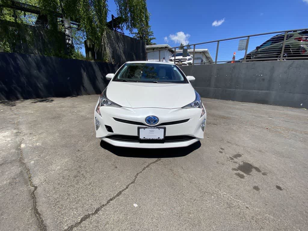 Used 2016 Toyota Prius Three Touring FWD image 9