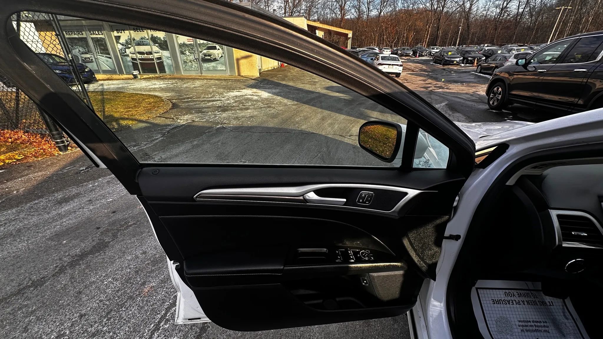 Used 2019 Ford Fusion SEL image 20