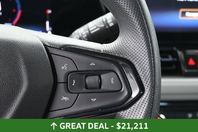 Used 2025 Chevrolet TrailBlazer LT AWD/4WD image 32
