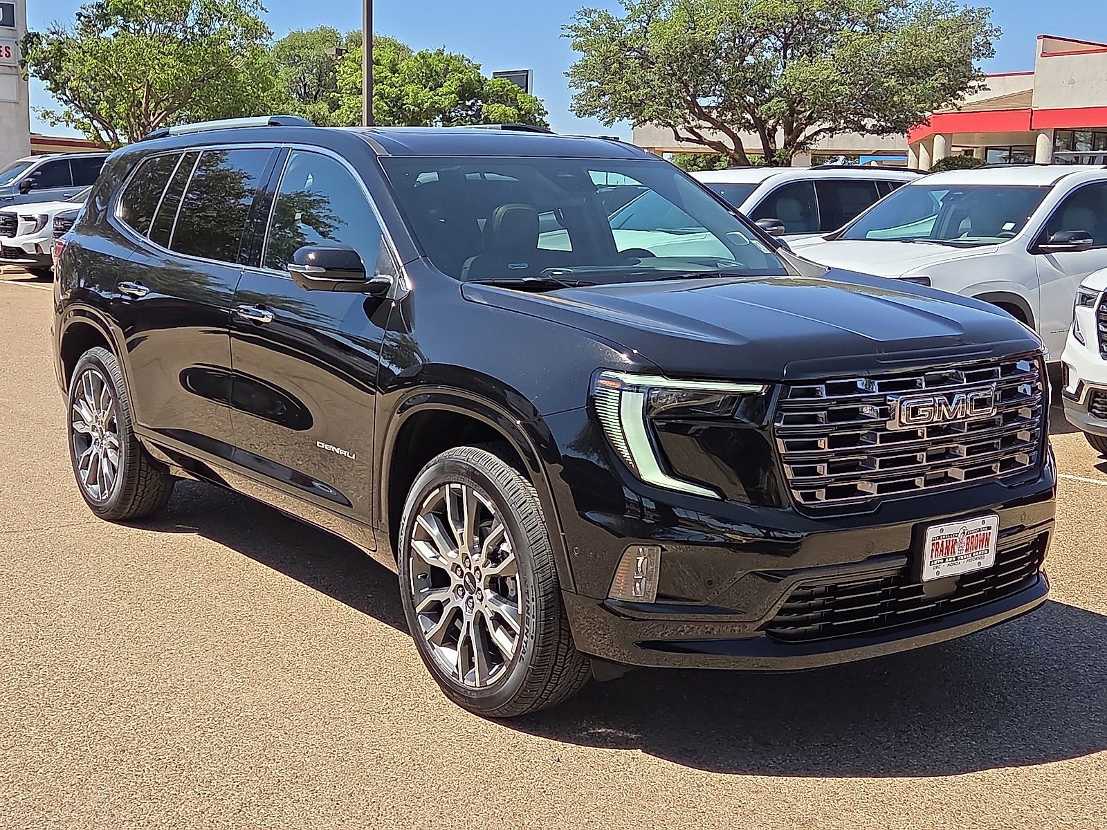 New 2026 GMC Acadia Denali Ultimate w/ LPO, Floor Liner Package AWD/4WD image 4