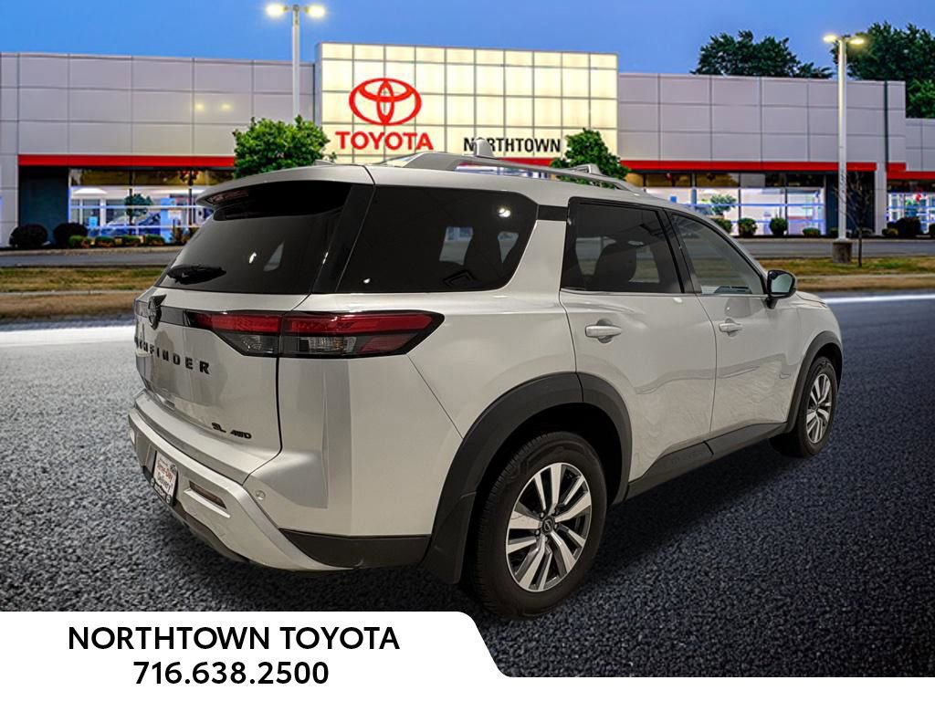 Used 2023 Nissan Pathfinder SL w/ Black Appearance Package image 42