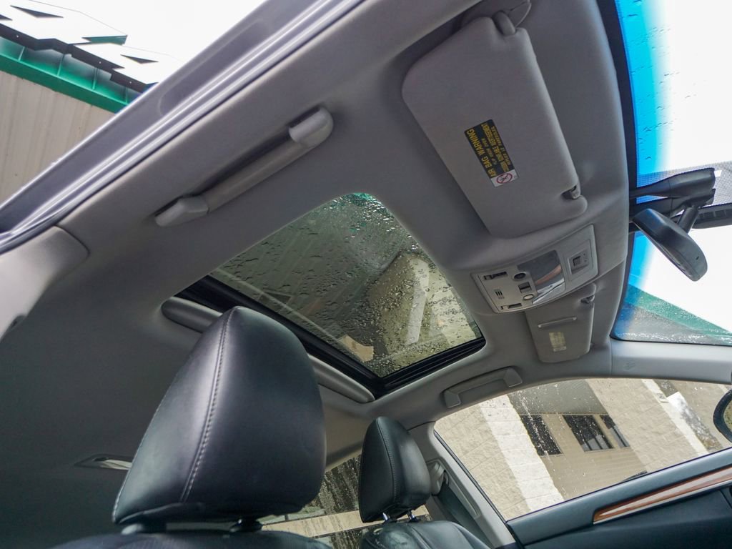 Used 2014 Lexus ES 300h w/ Luxury Package w/Bamboo Trim image 31