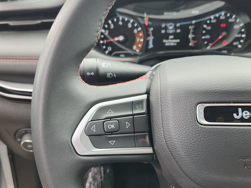 Used 2024 Jeep Compass Trailhawk image 17