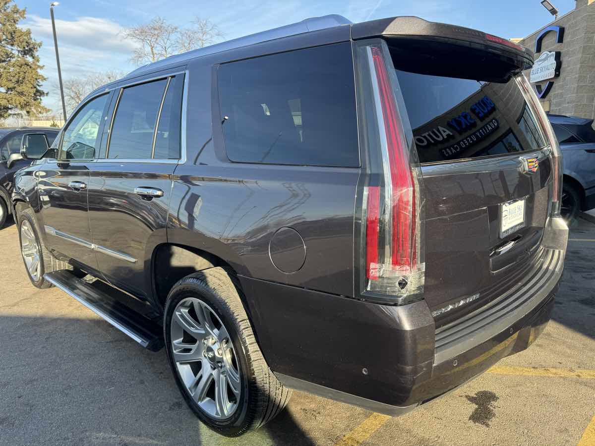 Used 2018 Cadillac Escalade Premium Luxury image 7