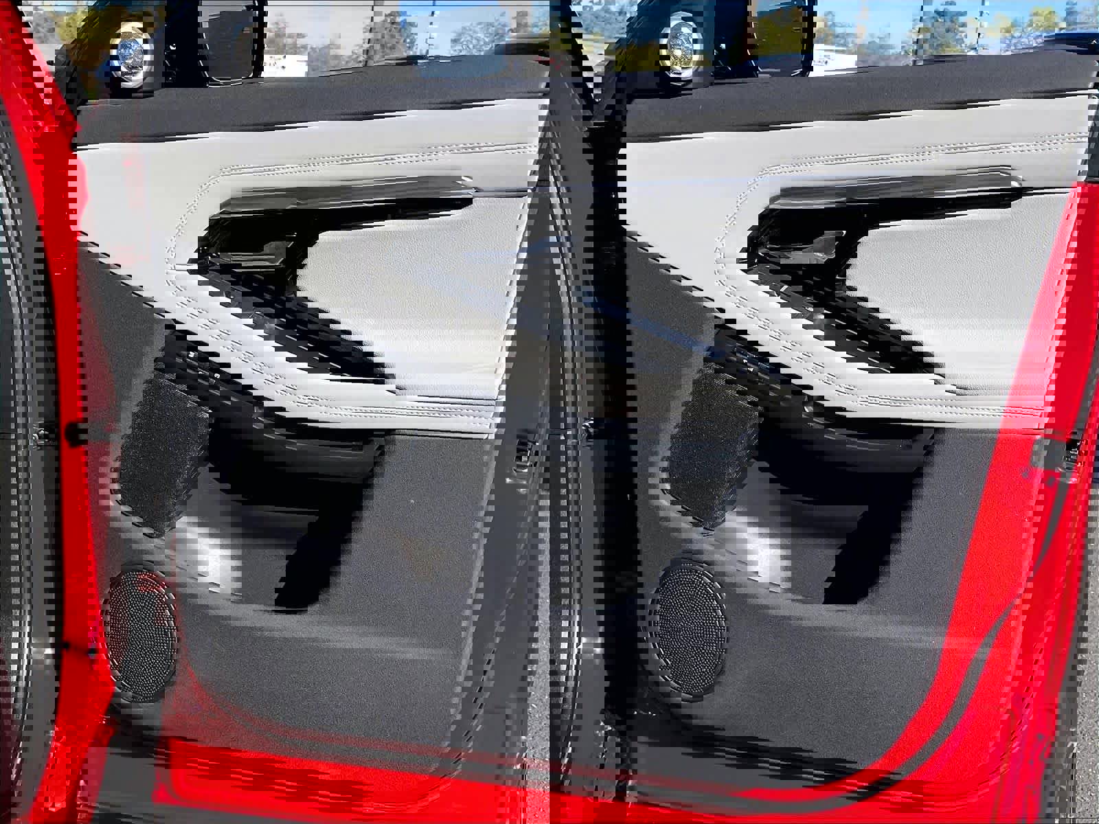 Used 2020 Land Rover Range Rover Evoque SE image 25