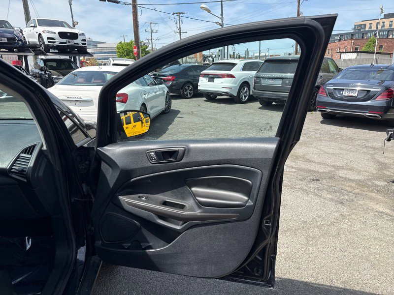 Used 2020 Ford EcoSport SES image 13