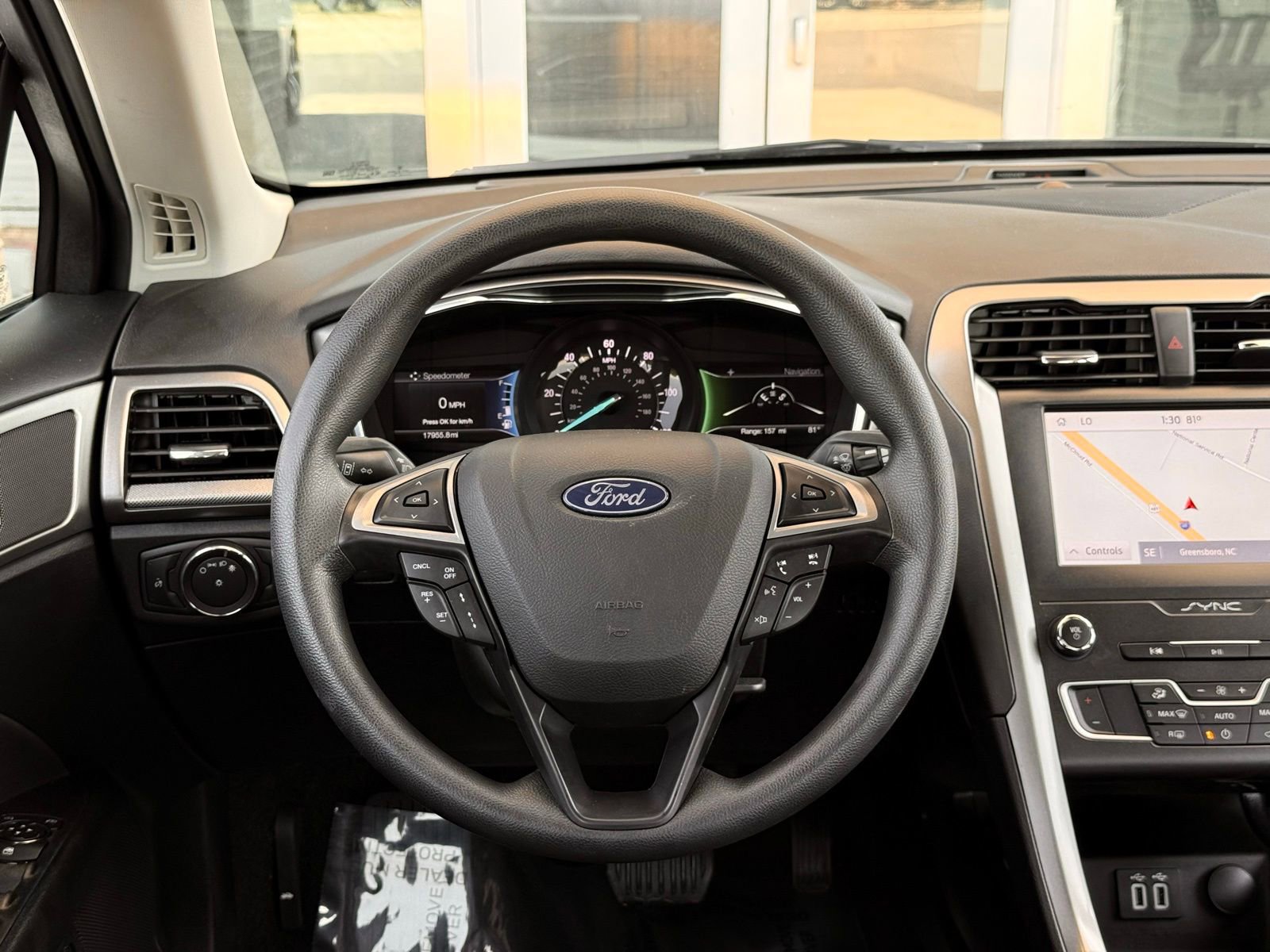 Used 2020 Ford Fusion SE FWD image 27