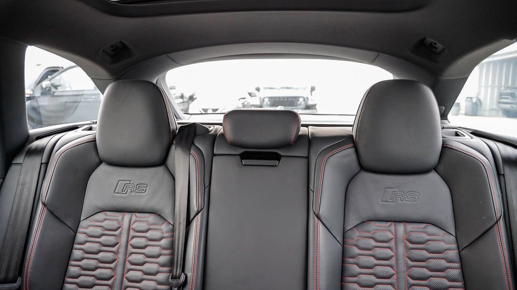 Used 2021 Audi RS 6 w/ Executive Package AWD/4WD image 27