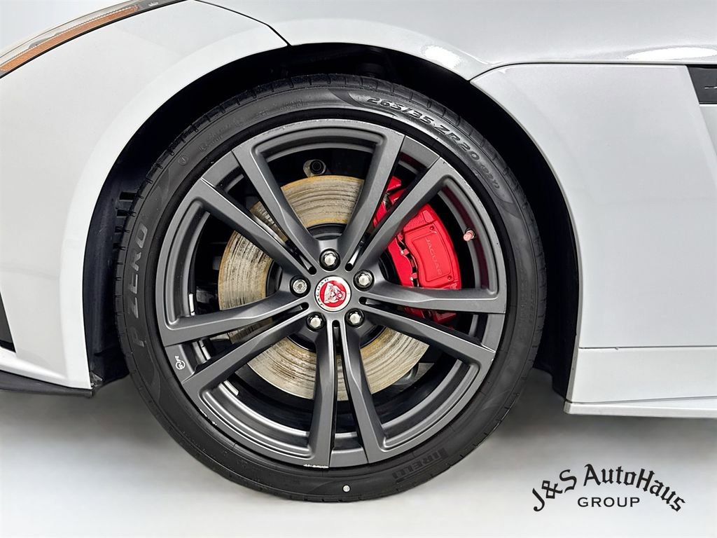 Used 2017 Jaguar F-TYPE SVR image 39