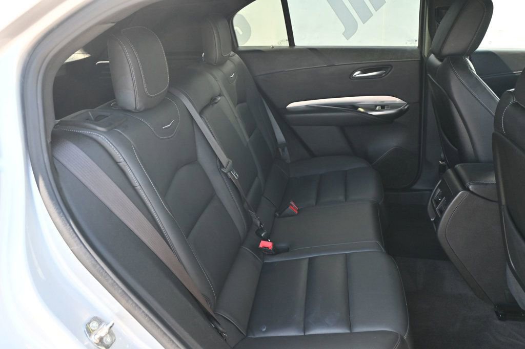 Used 2022 Cadillac XT4 Premium Luxury w/ Safety Alert Package image 17