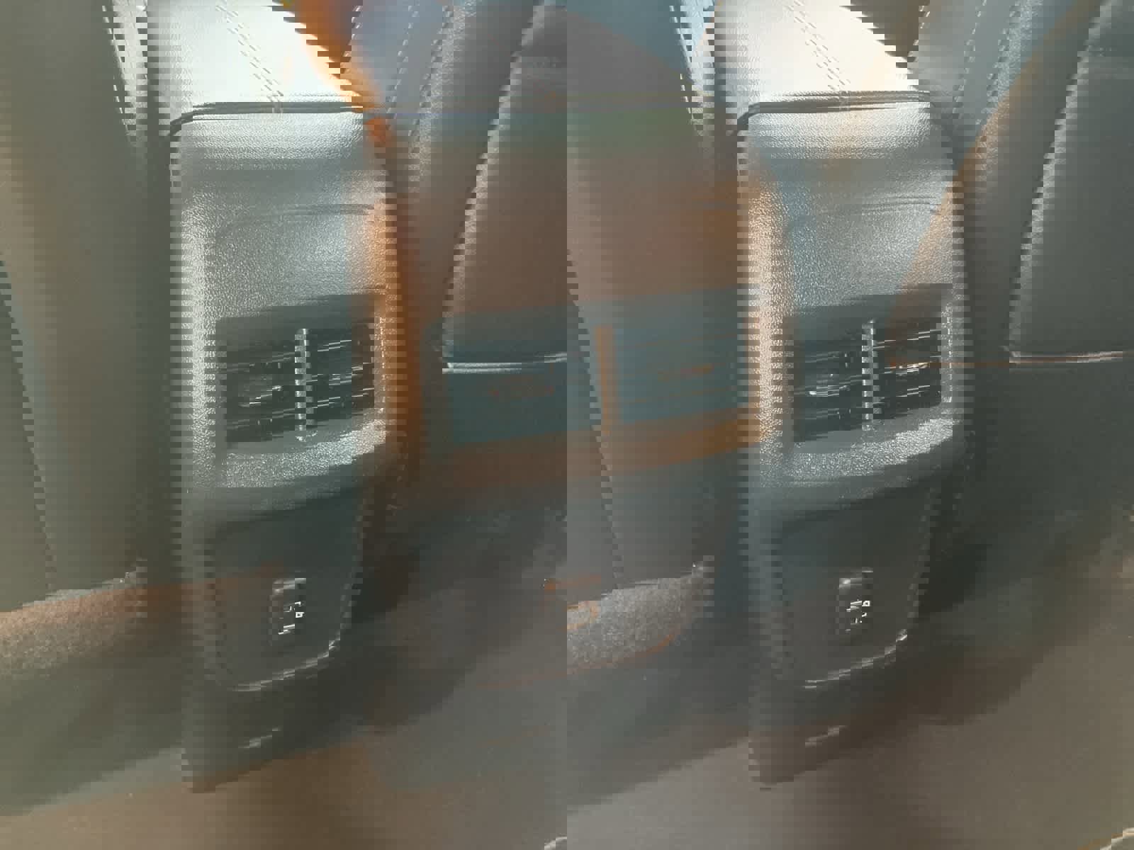 Used 2022 GMC Terrain SLT image 24