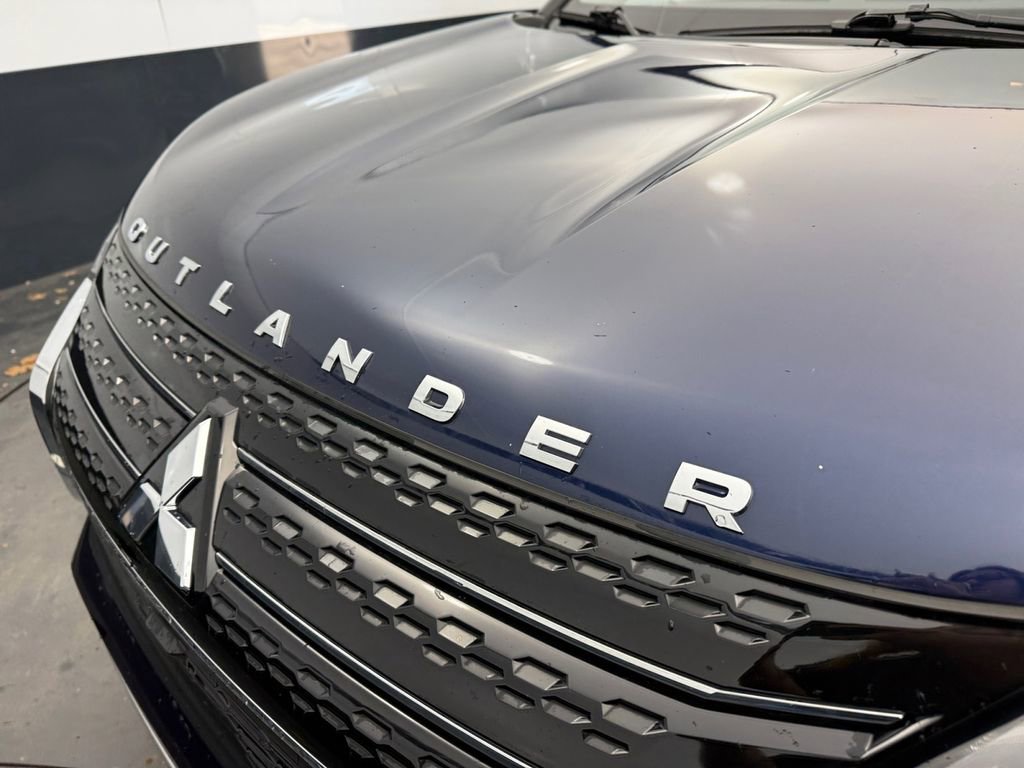 Used 2023 Mitsubishi Outlander SEL AWD/4WD image 31