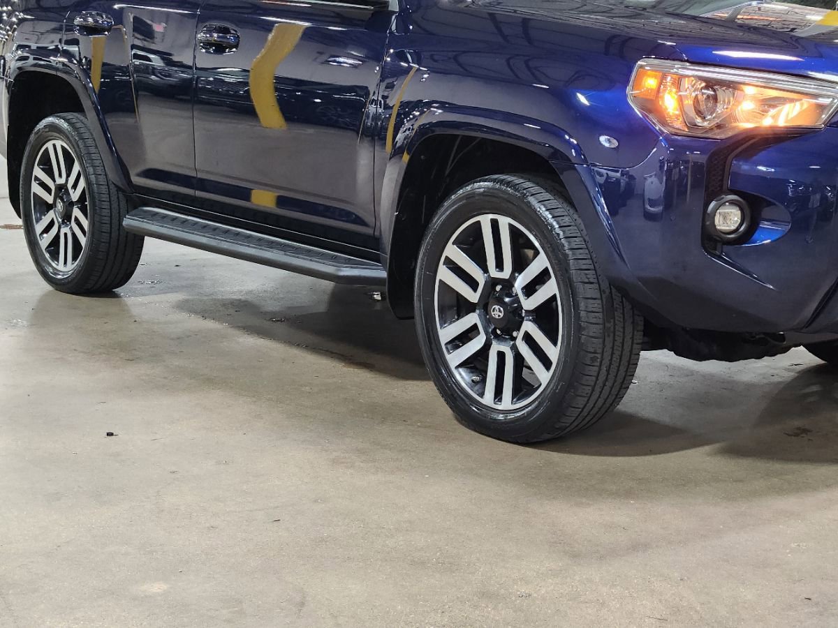 Used 2021 Toyota 4Runner SR5 Premium w/ Moonroof Package RWD image 16