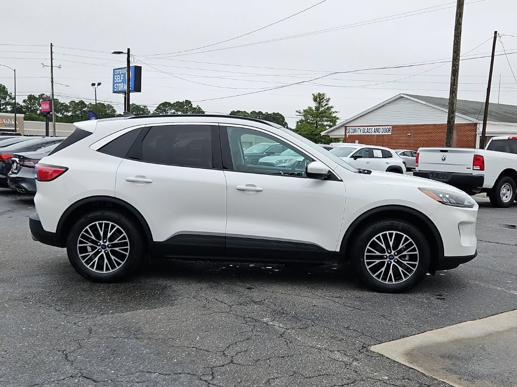 Used 2022 Ford Escape SEL w/ Technology Package FWD image 8