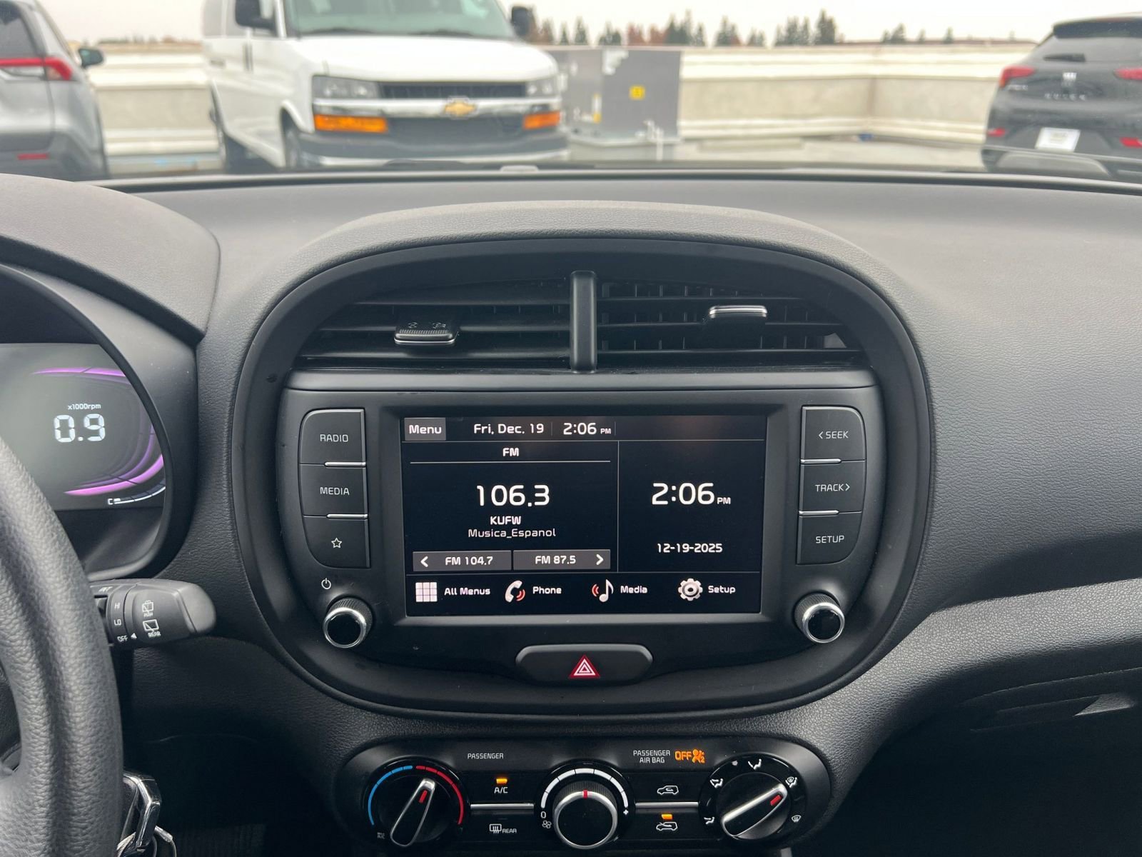 Used 2025 Kia Soul LX w/ LX Technology Package image 18