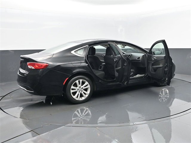 Used 2016 Chrysler 200 Limited image 28
